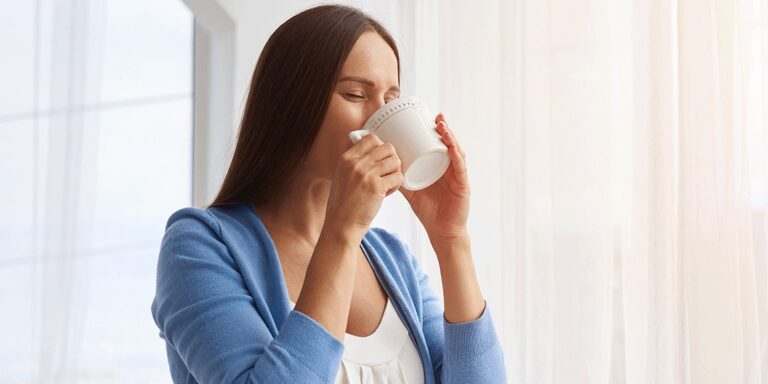 Chá na gravidez: qual é seguro para consumir?